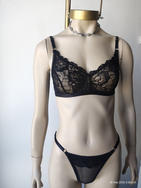 Conjunto Negro - Encaje y microtul